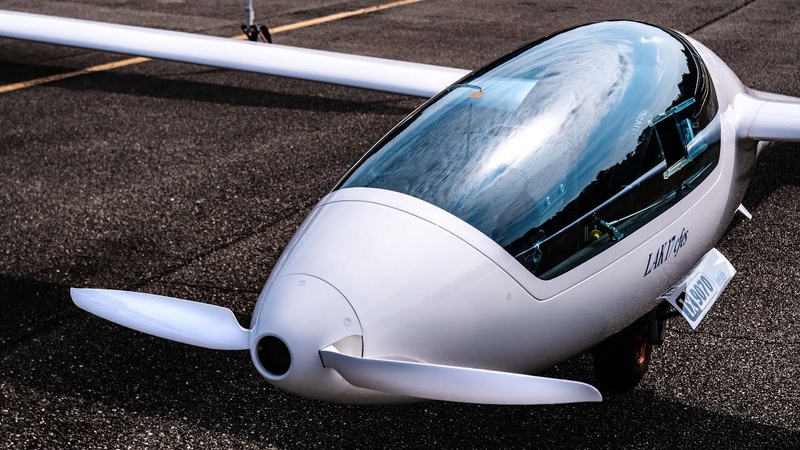 The TESLA of Aviation New LAK17c FES glider