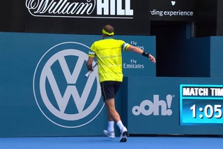 Dimitrov holds on after awesome rally | Apia International Sydney 2016