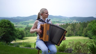 Franziska Pauli - Mein Heimatland (Steirische Harmonika)