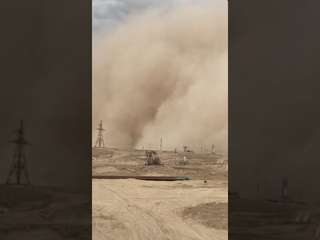Пыльная буря в Жанаозене