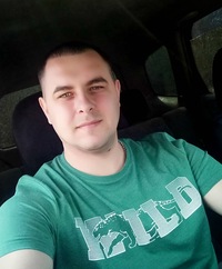 Виталя Попов