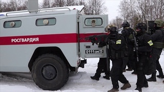 В Тульской области ОМОН и СОБР обезвредили «вооруженных» преступников