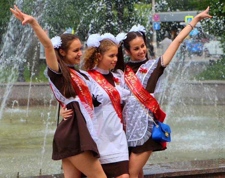 Школьницы москвы Школьницы москвы