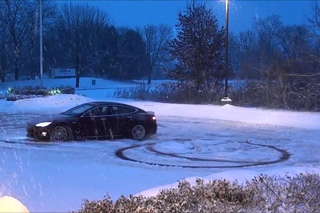 Tesla Model S Signature Performance dancing in the snow