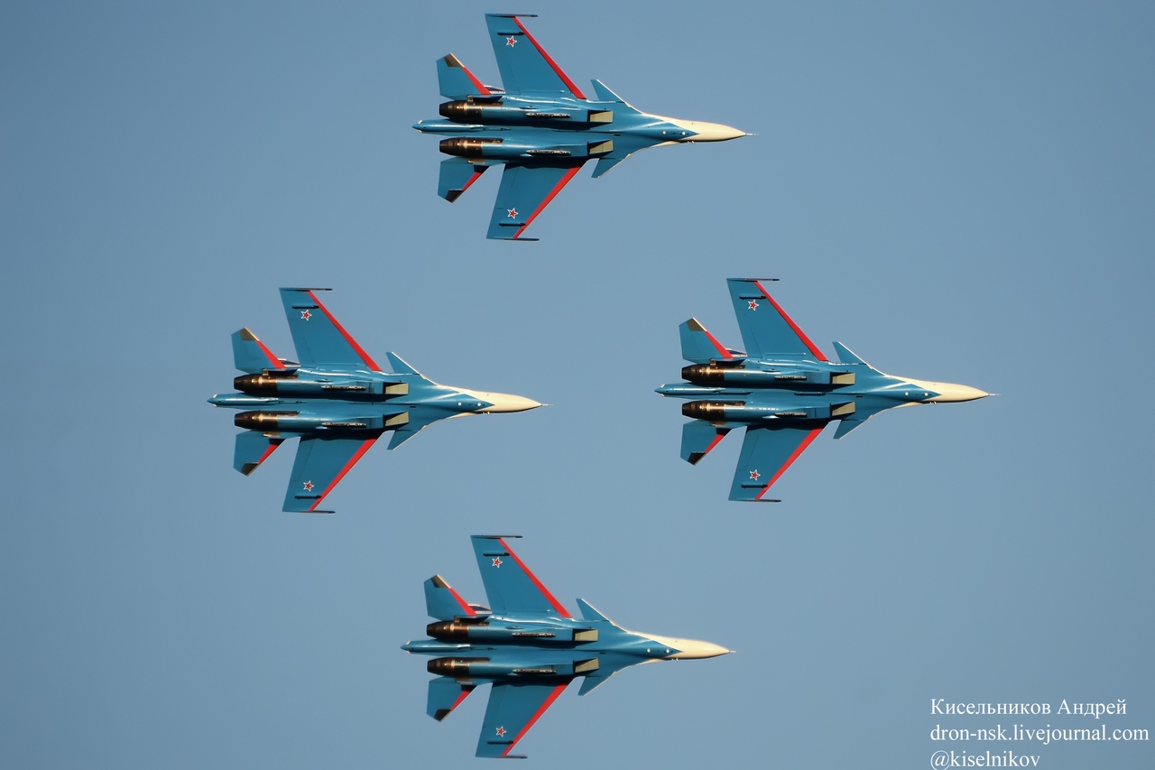 Витязь 7. Русский витязь самолёт. Тренировка витязей в барнауле. Омон показательные выступления для детей. Су 35 витязи.